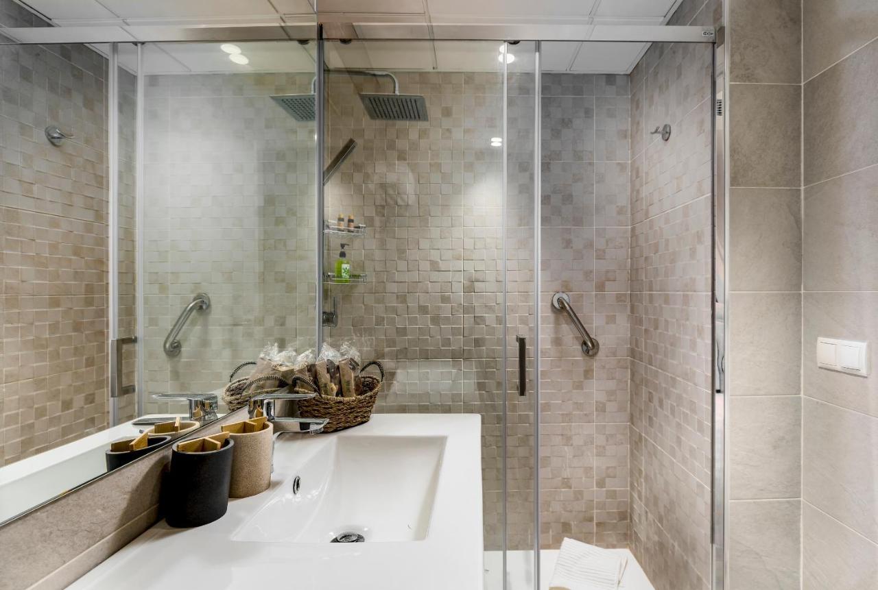 Apartamento Deluxe Con Piscina, Terraza & Parking Màlaga Exteriér fotografie
